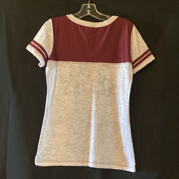 Medium Aggie V-Neck Lightweight Top - Picture 6 of 11